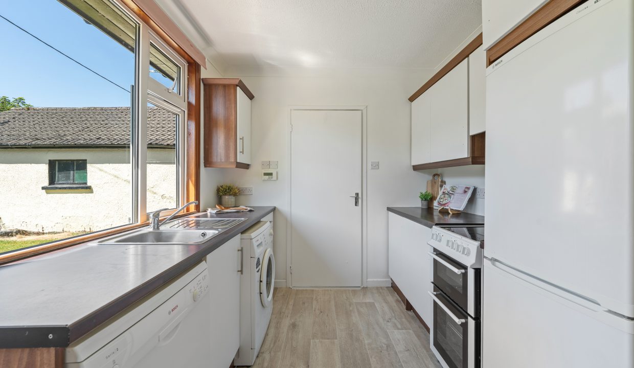 Yellow House, Kilcully - interior-11