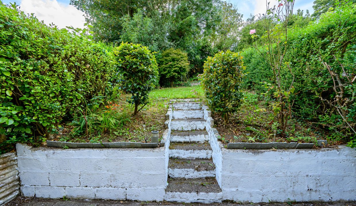 08.13 23 Seminary Walk, Farranree - ERA - H-Pix WEB 21