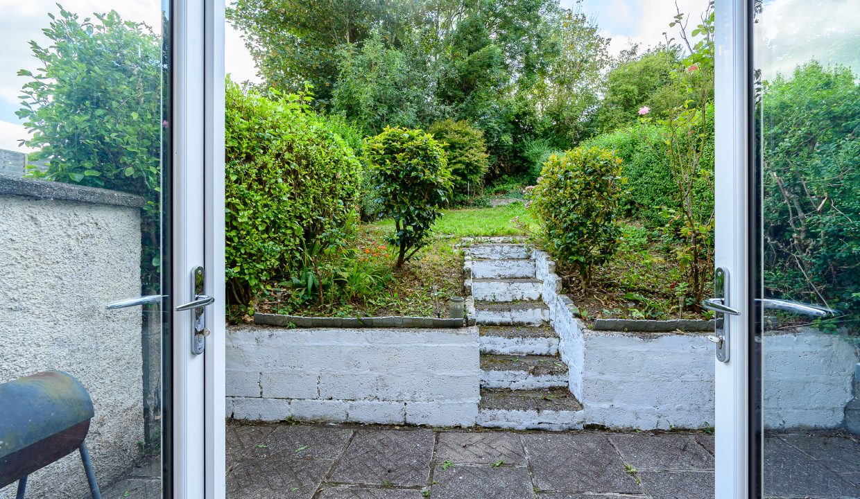 08.13 23 Seminary Walk, Farranree - ERA - H-Pix WEB 22