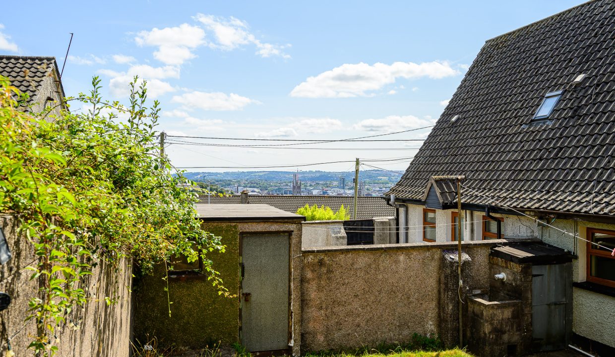08.14 8 Inniscarra Road, Fairhill - ERA - H-Pix WEB 09