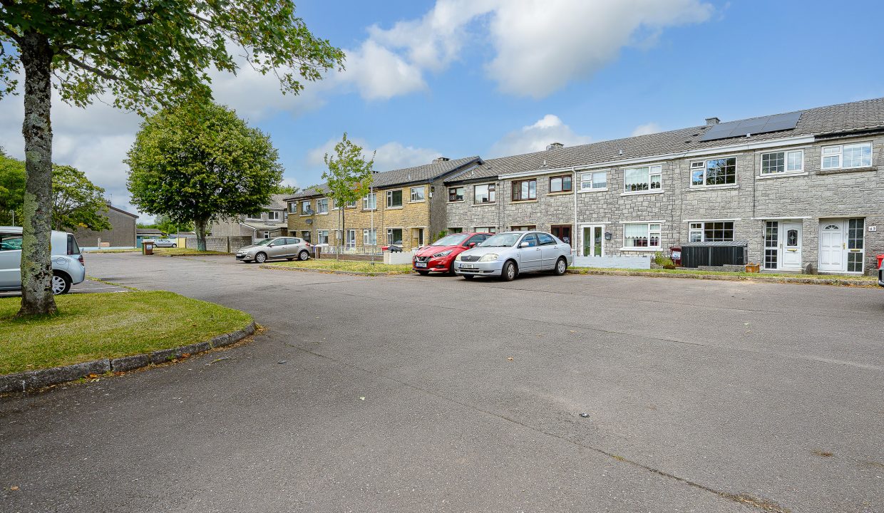 08.19 44 Greenhills Court, Douglas, Cork - ERA - H-Pix WEB 03