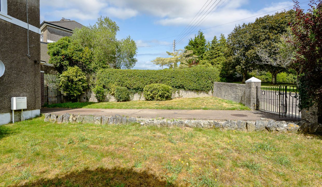 08.21 Hillside, 8 Lake Lawn, Well Road - ERA - H-Pix WEB 04