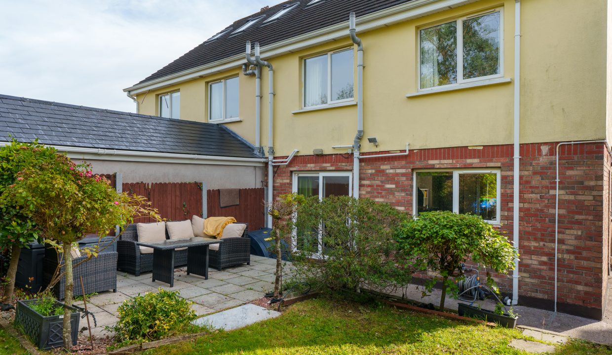 15 Abbotswood - exterior-12
