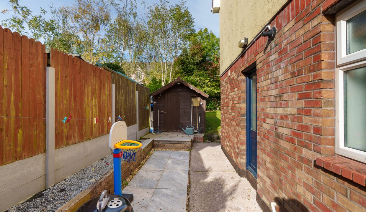 15 Abbotswood - exterior-9