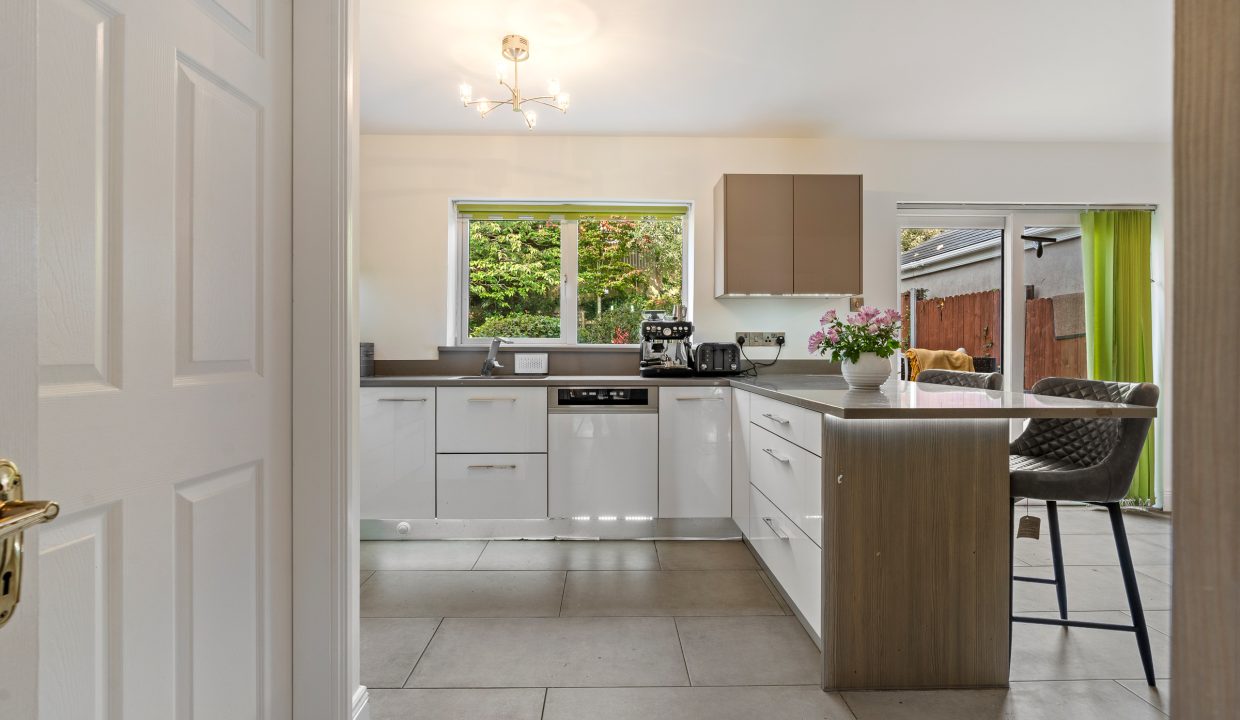 15 Abbotswood - interior-1