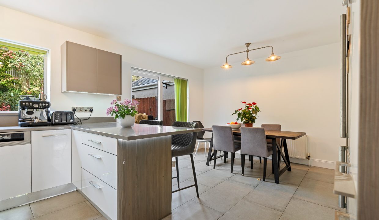 15 Abbotswood - interior-2