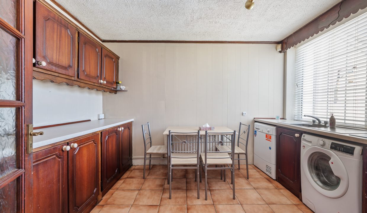 17 Glenamoy Lawn - interior-7
