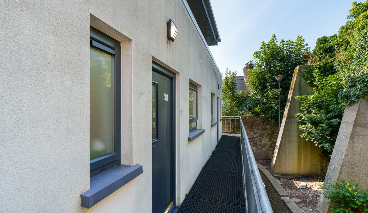 36 The Courtyard - exterior-1
