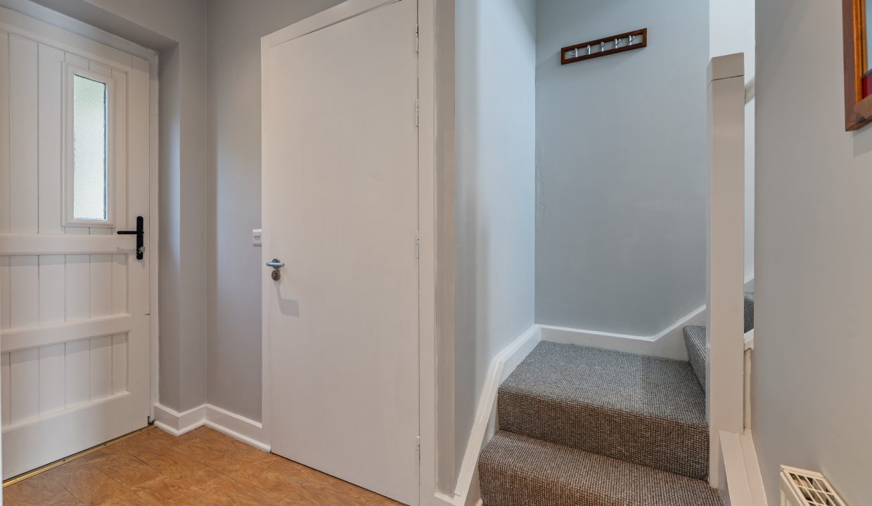 36 The Courtyard - interior-16