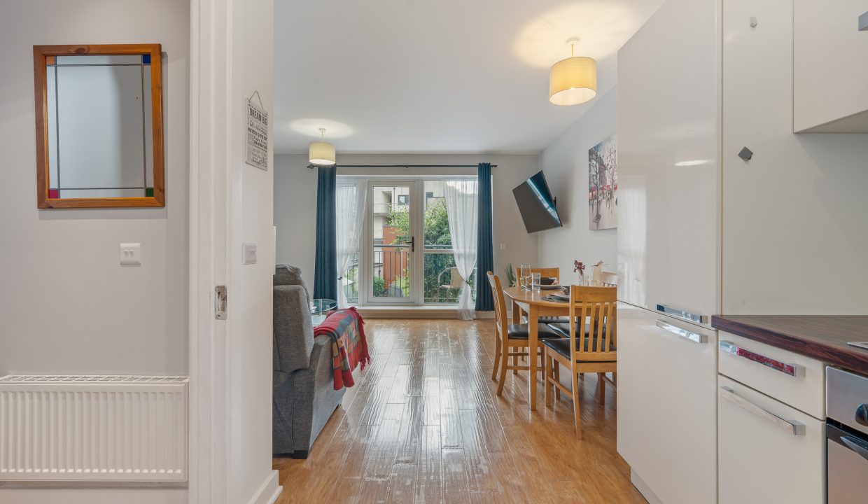 36 The Courtyard - updated interior-1-2