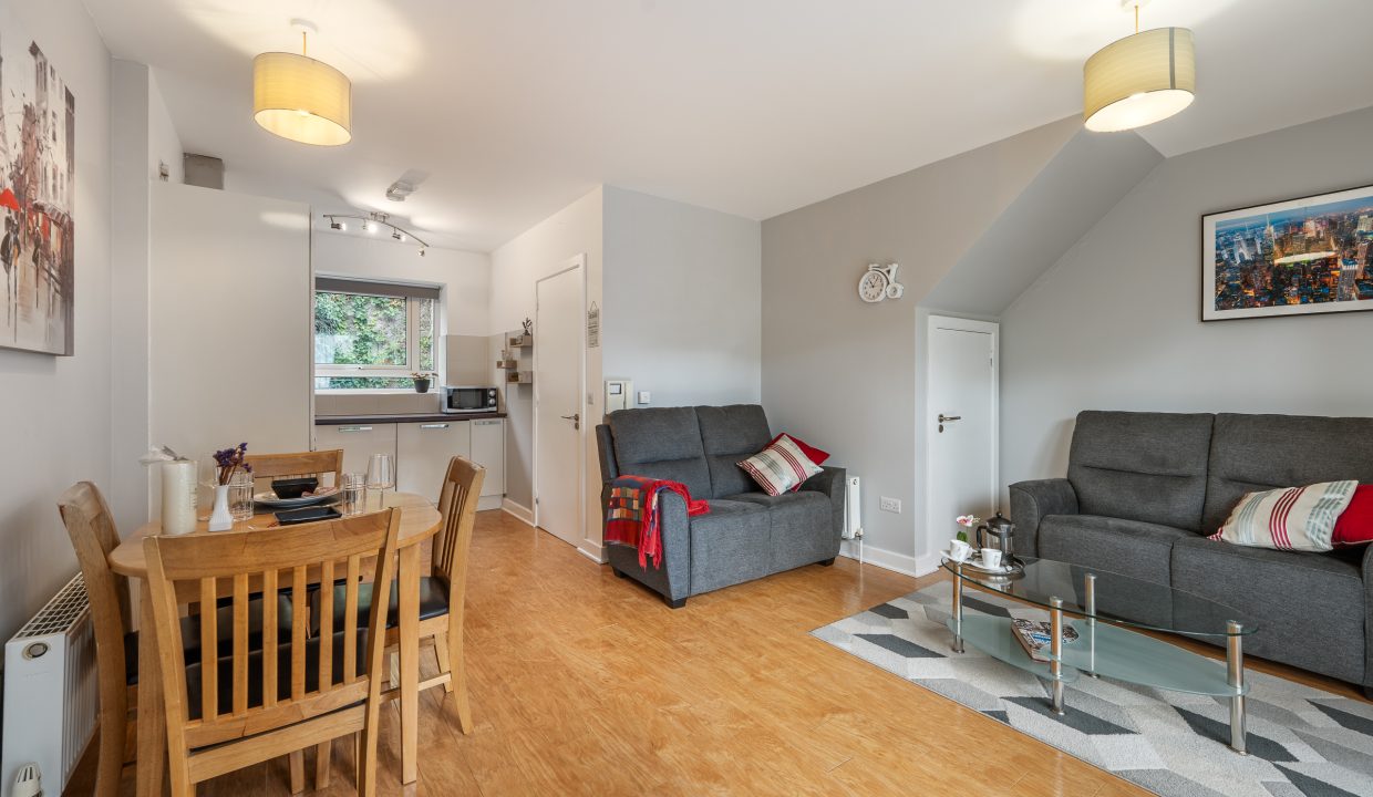 36 The Courtyard - updated interior-1-6