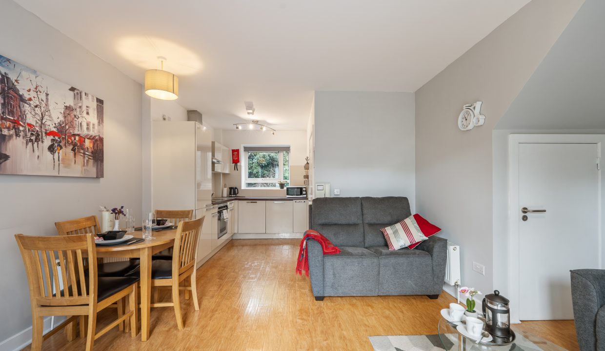 36 The Courtyard - updated interior-1-7