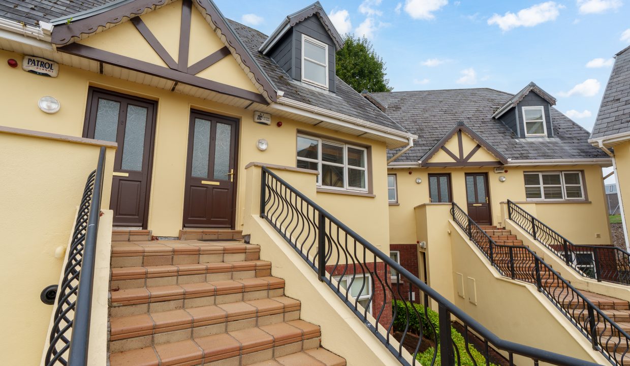 8 Ashton Lodge - exterior-7