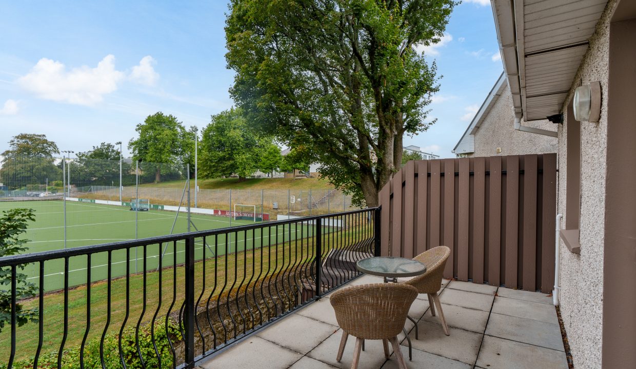 8 Ashton Lodge - exterior-8