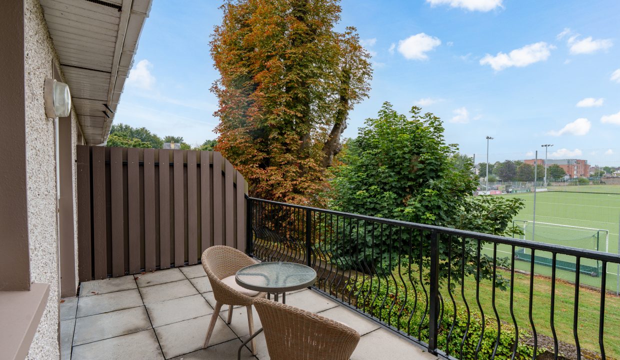 8 Ashton Lodge - exterior-9