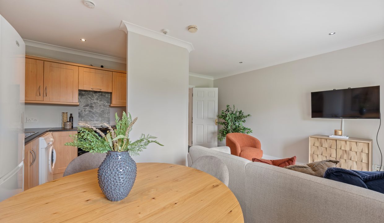8 Ashton Lodge - interior-10