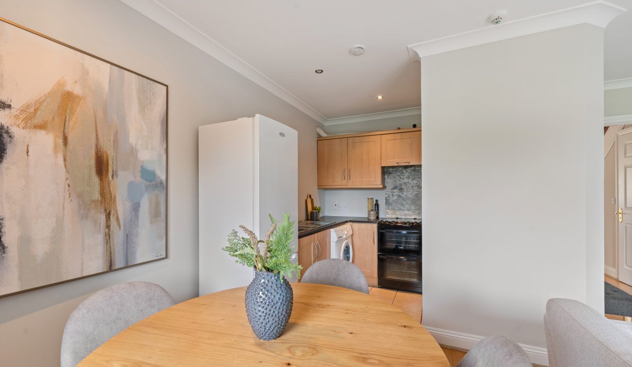 8 Ashton Lodge - interior-12