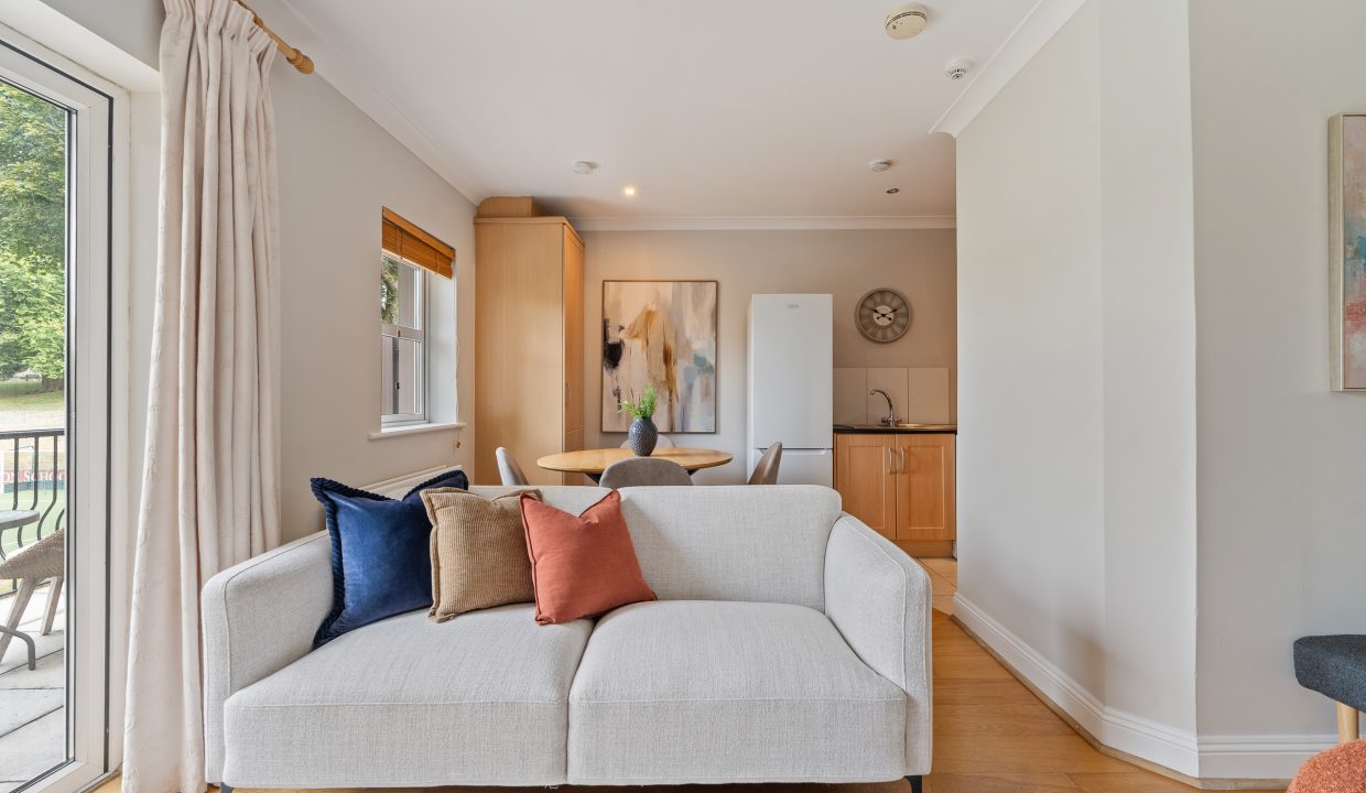 8 Ashton Lodge - interior-8