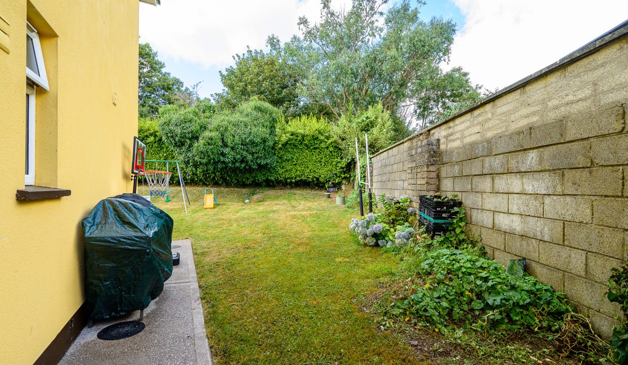 08.19 11 Willow Drive, Cluain Ard, Cobh, Co. Cork - ERA - H-Pix WEB 12