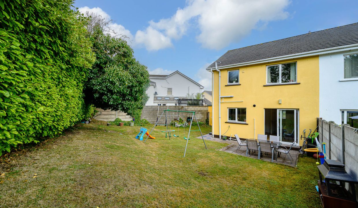 08.19 11 Willow Drive, Cluain Ard, Cobh, Co. Cork - ERA - H-Pix WEB 14