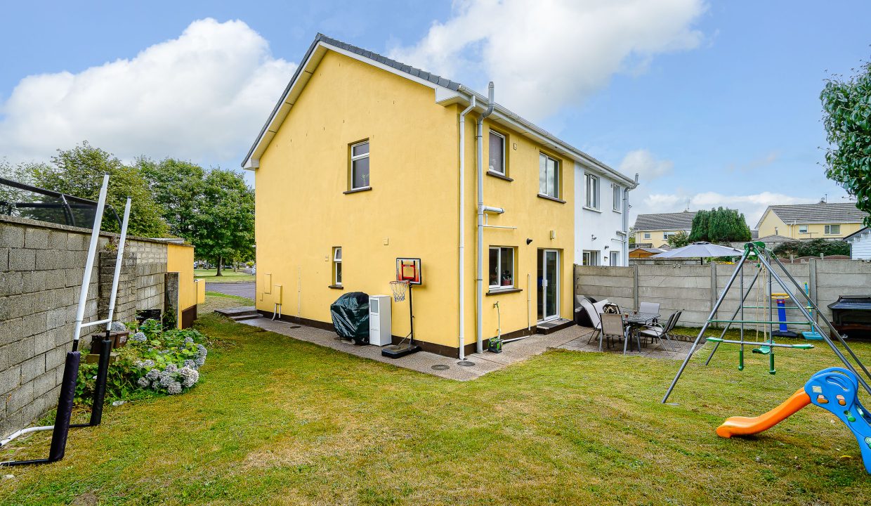 08.19 11 Willow Drive, Cluain Ard, Cobh, Co. Cork - ERA - H-Pix WEB 16