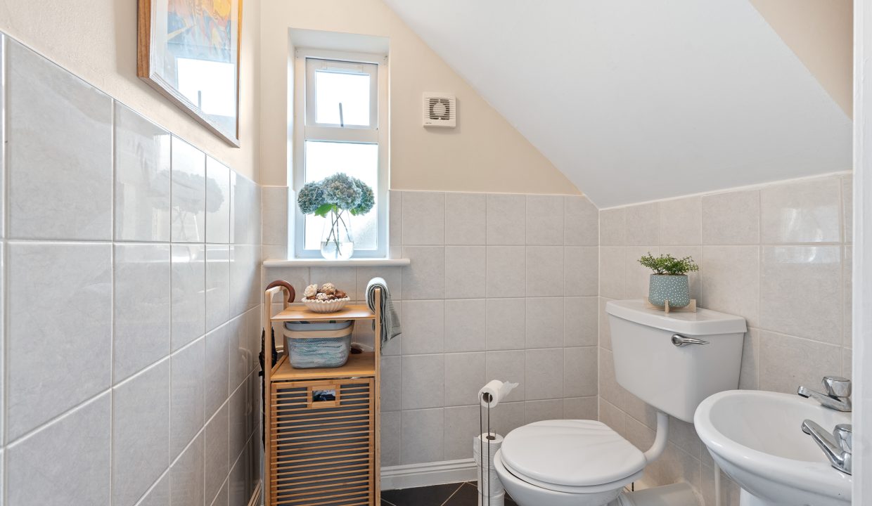 08.19 11 Willow Drive, Cluain Ard, Cobh, Co. Cork - ERA - H-Pix WEB 19