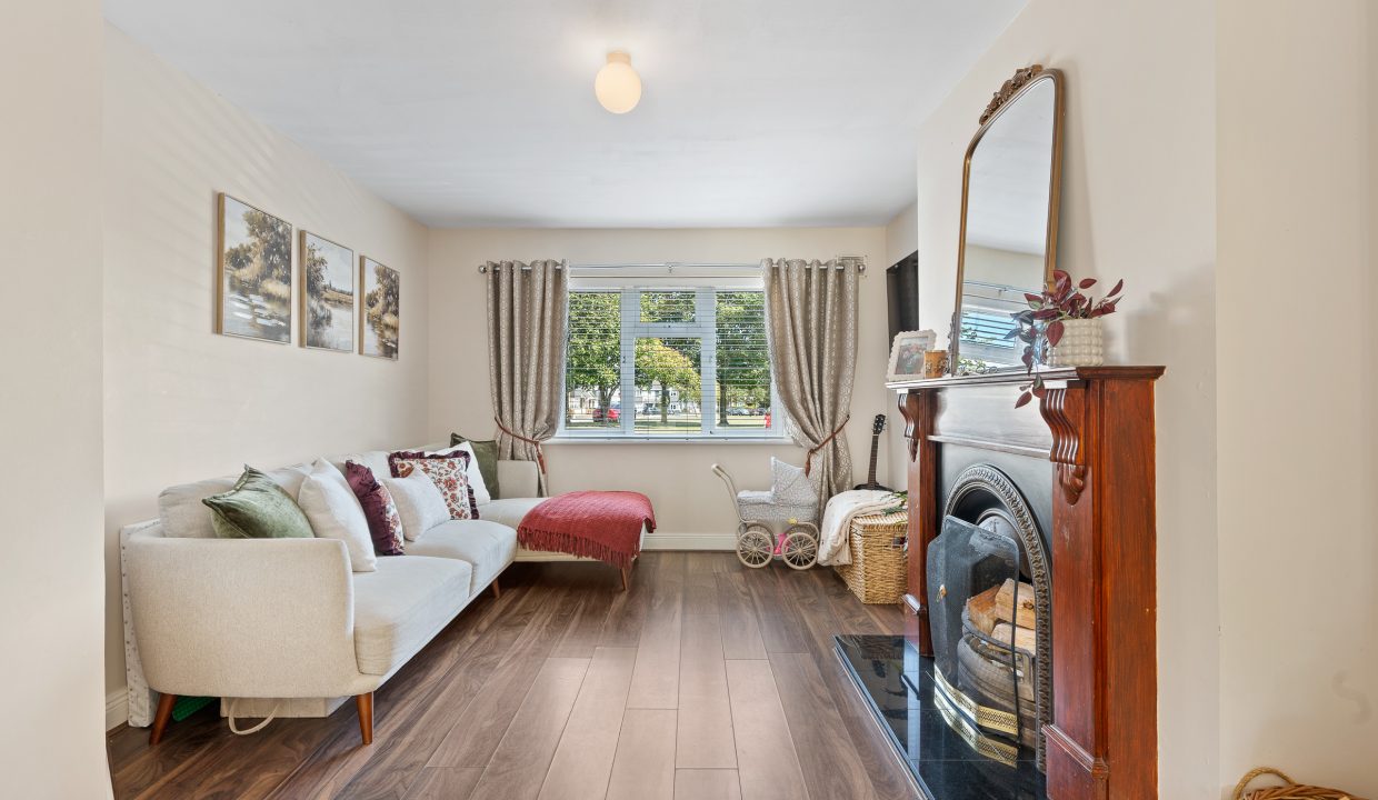 08.19 11 Willow Drive, Cluain Ard, Cobh, Co. Cork - ERA - H-Pix WEB 25