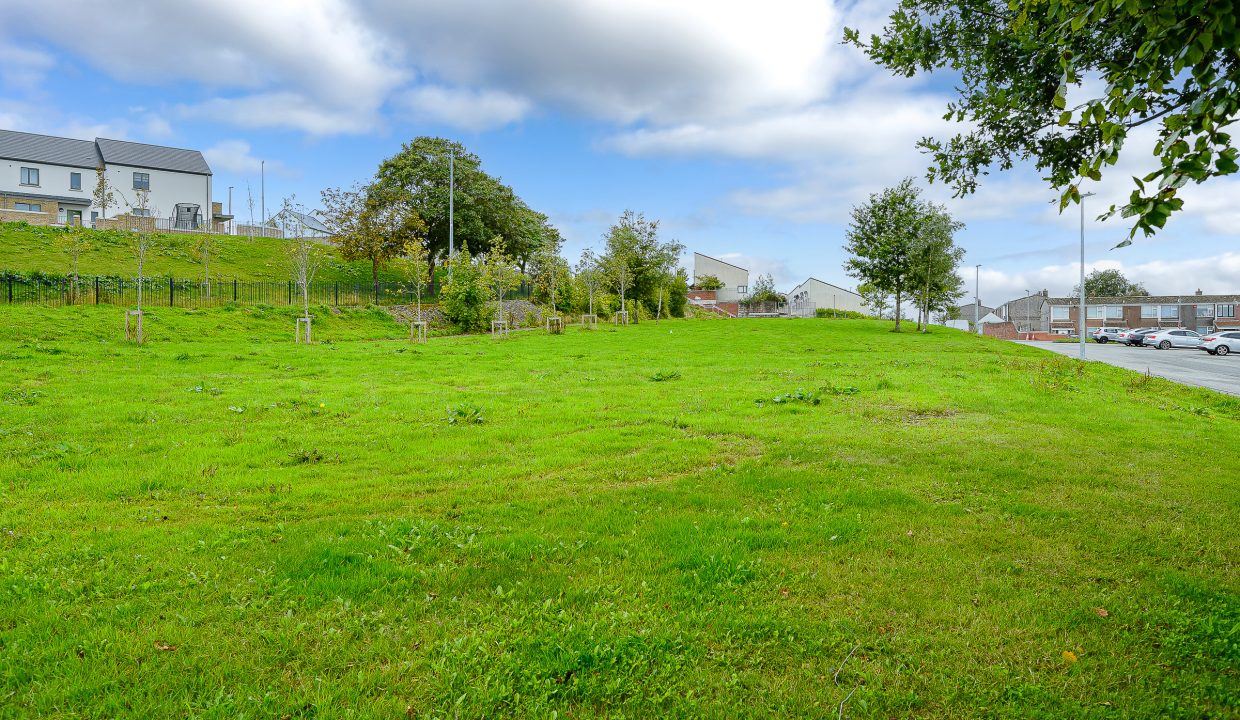 09.07 235 Comeragh Park, The Glen - ERA - H-Pix Media WEB 01