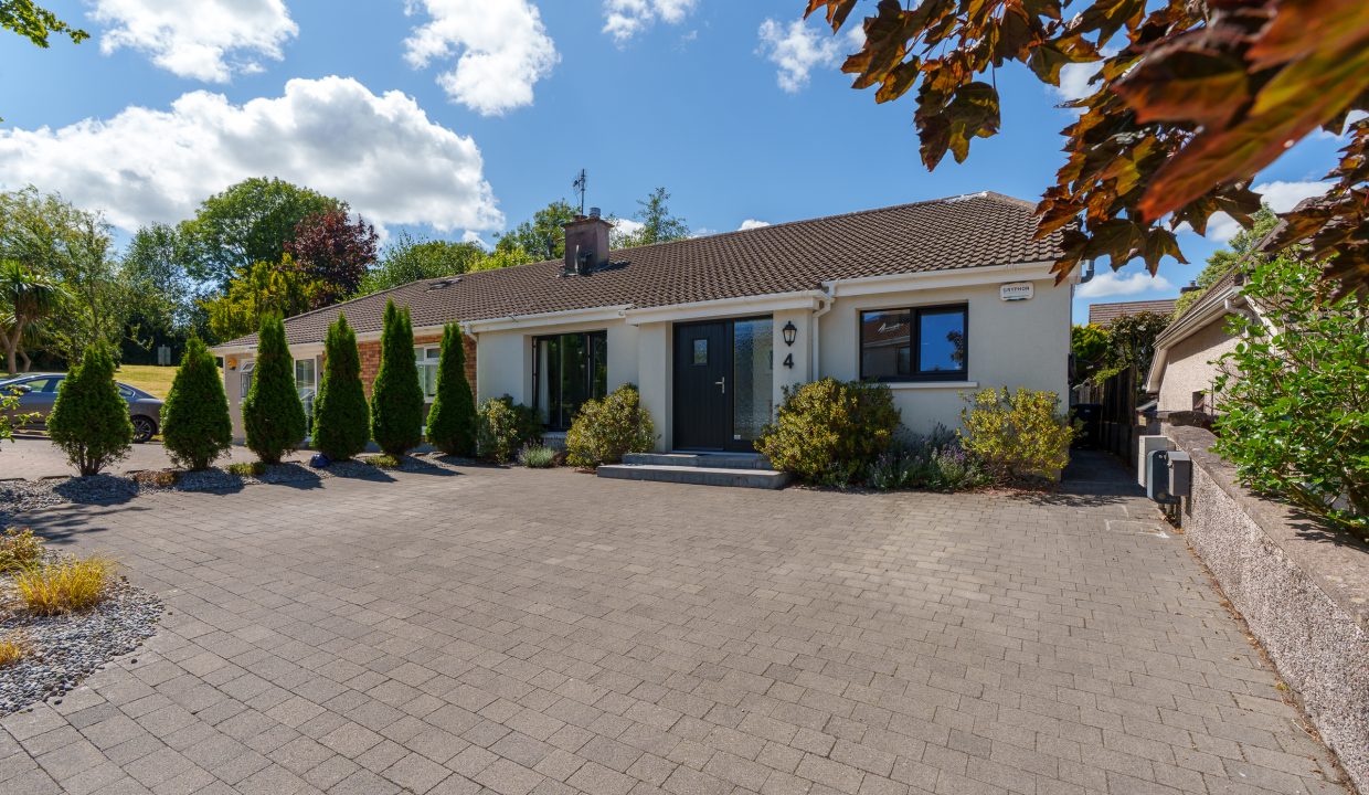 4 Manor Lawn - exterior-12