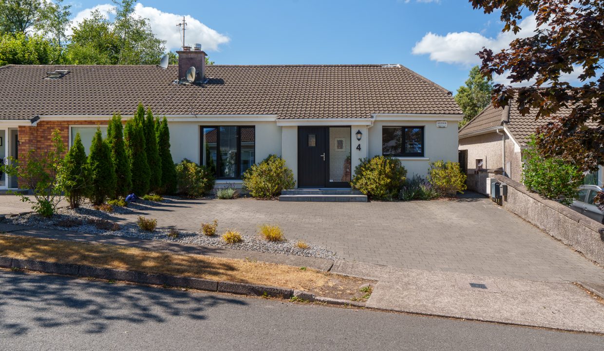 4 Manor Lawn - exterior-8