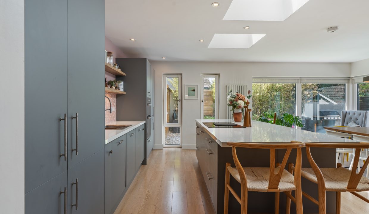 4 Manor Lawn - interior-14