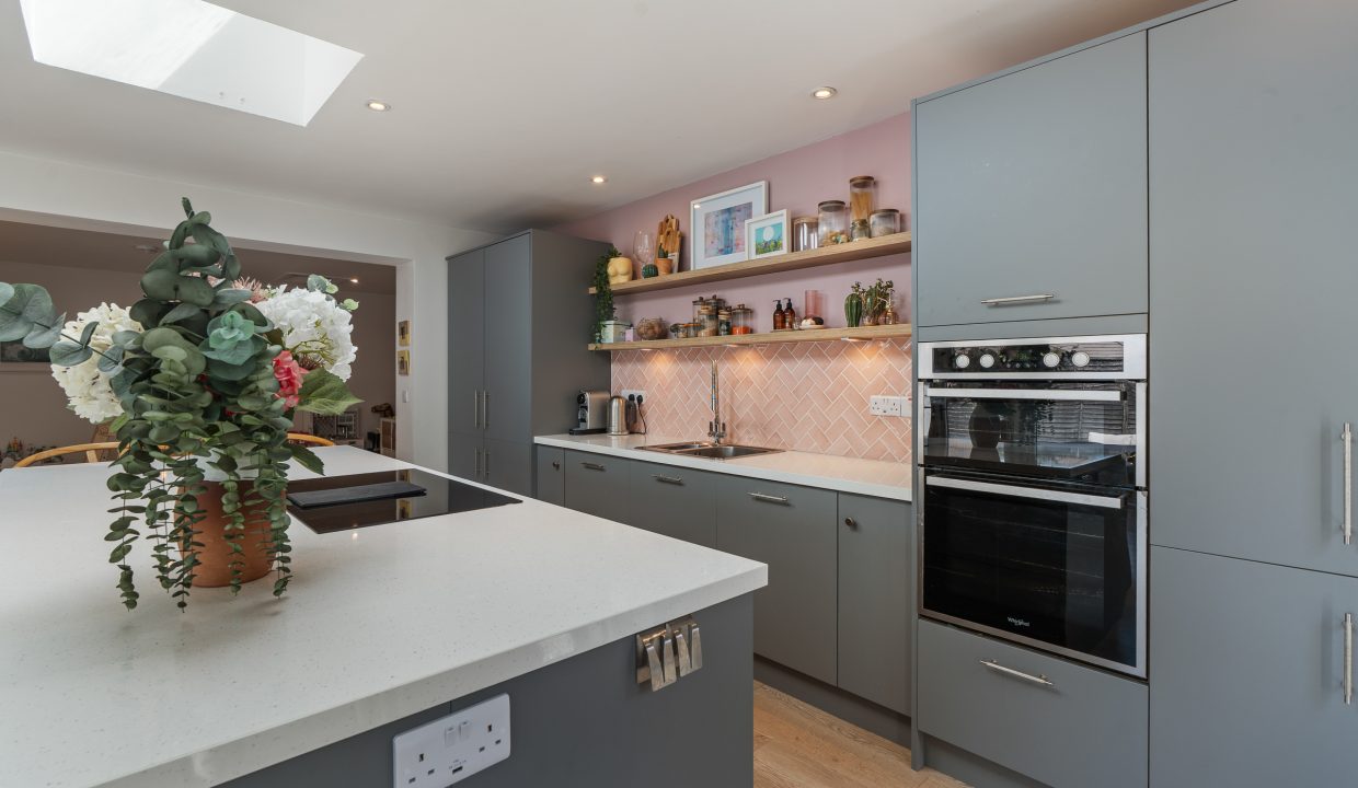 4 Manor Lawn - interior-23