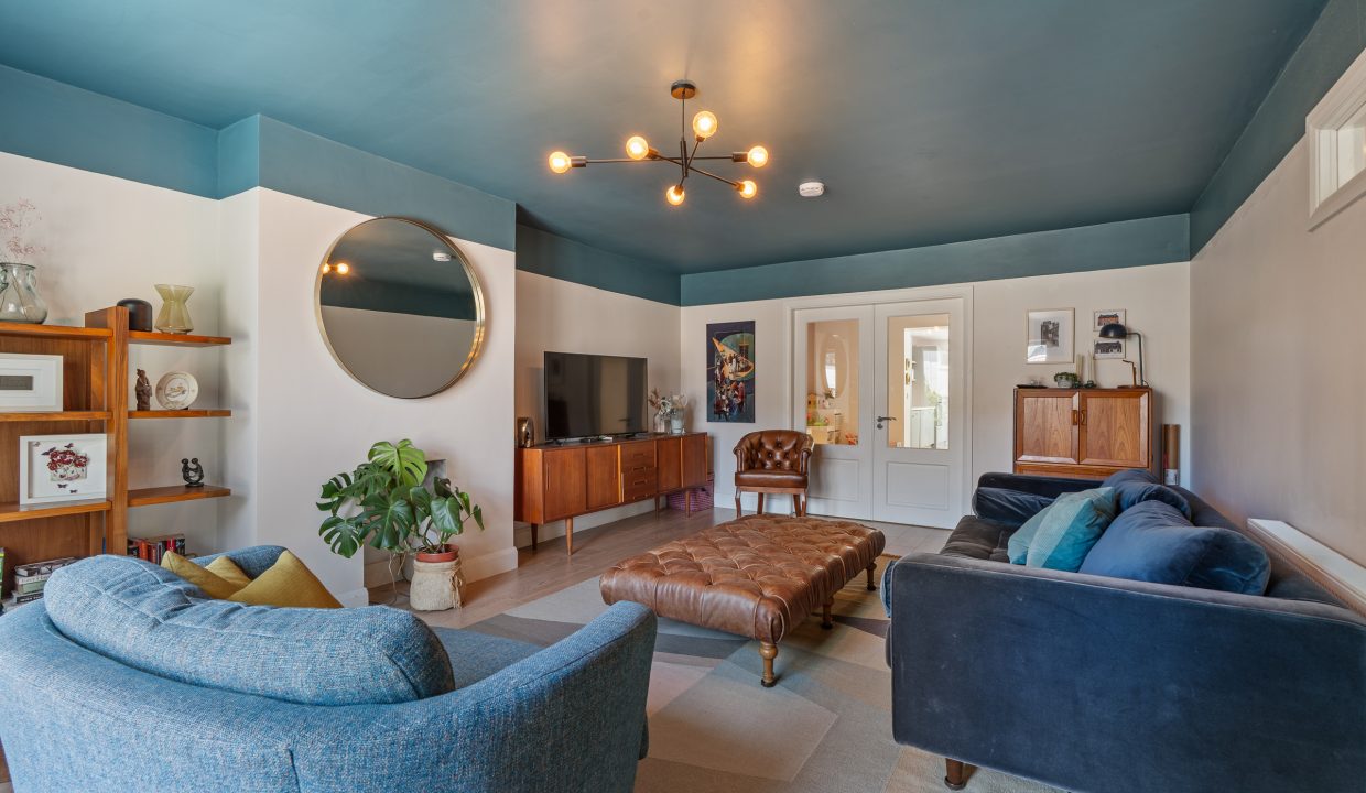 4 Manor Lawn - interior-29