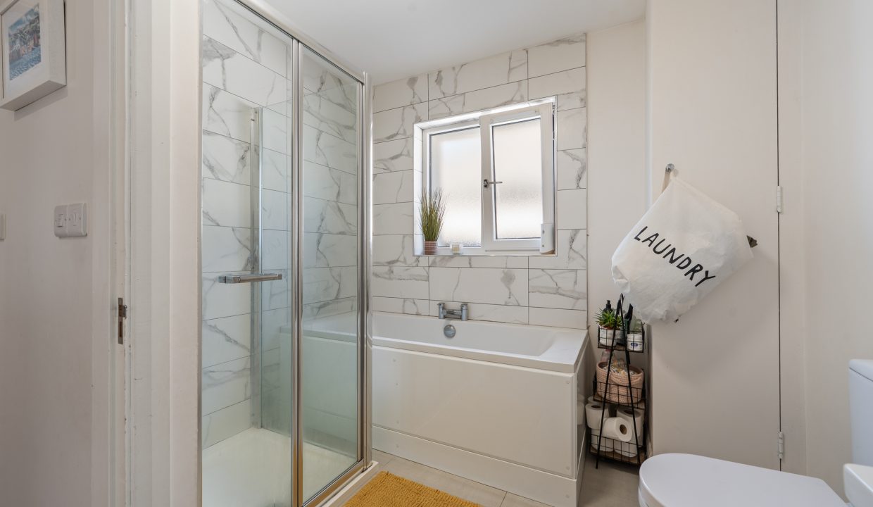 4 Manor Lawn - interior-4
