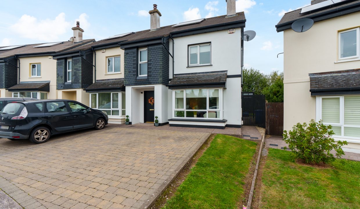 5 Highfield Crescent - exterior-10