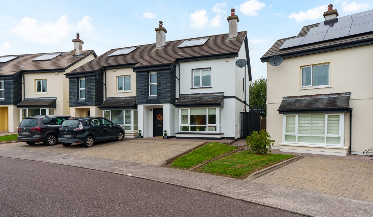 5 Highfield Crescent - exterior-9