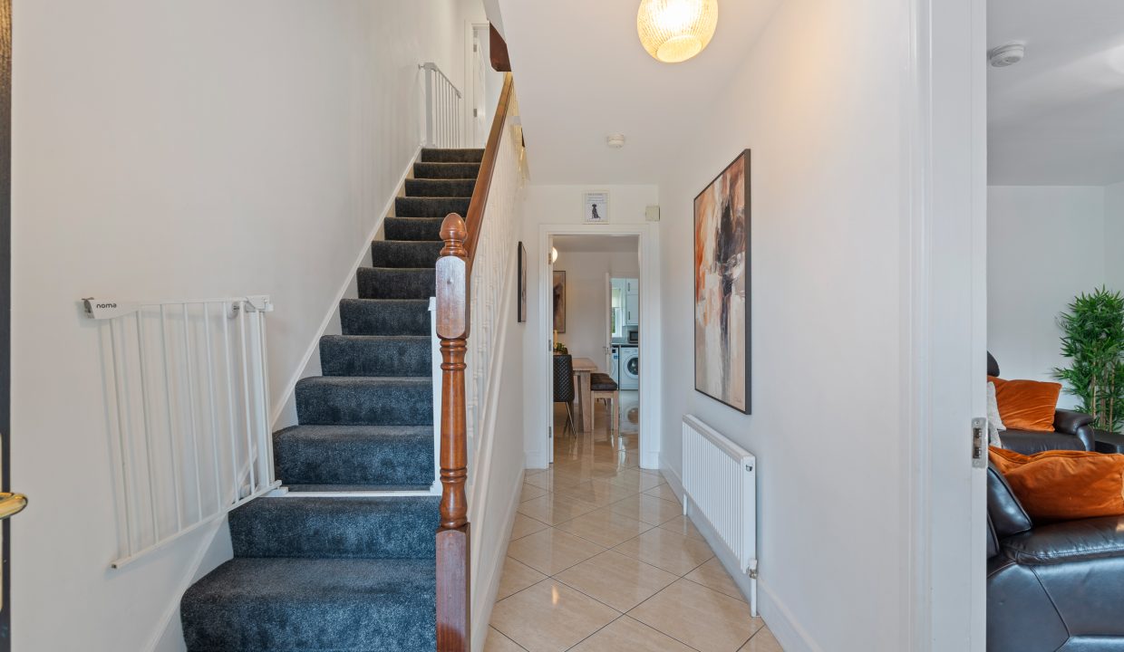 5 Highfield Crescent - interior-1