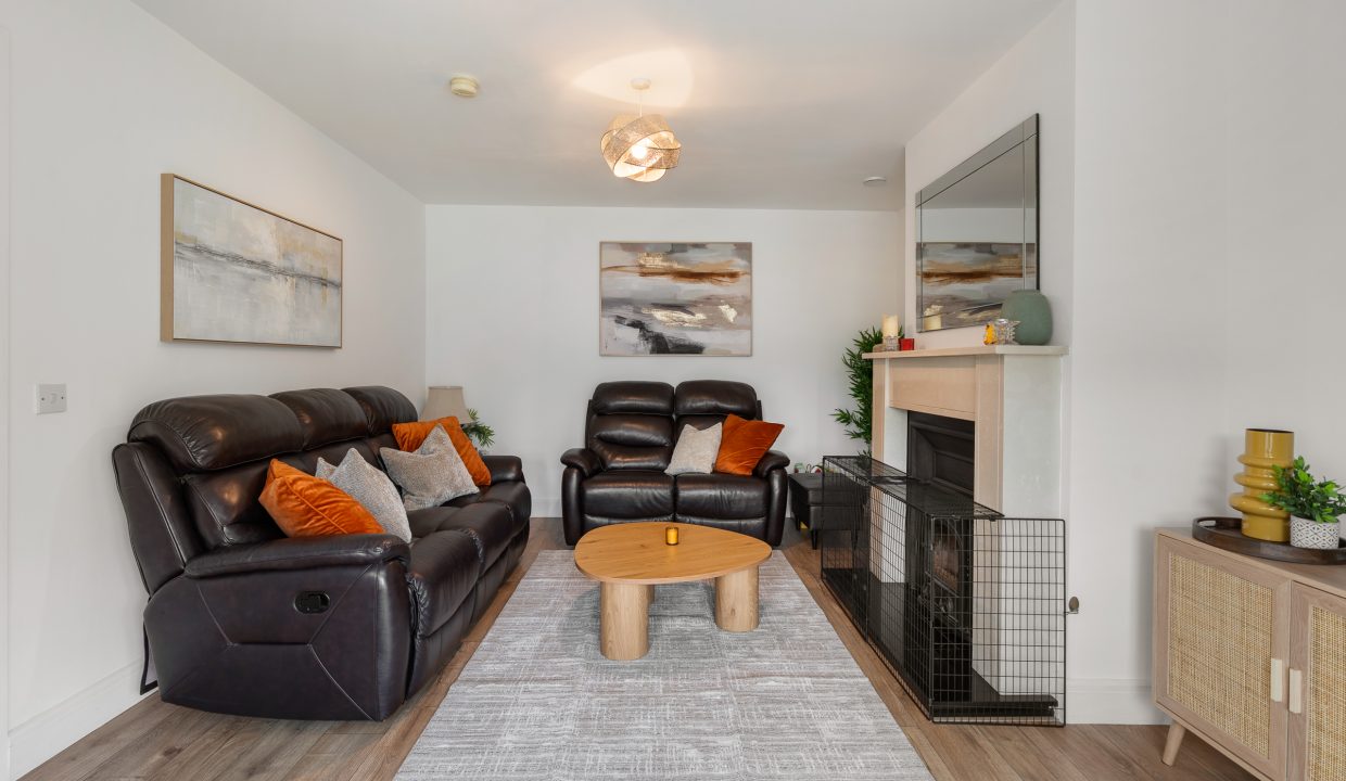 5 Highfield Crescent - interior-17