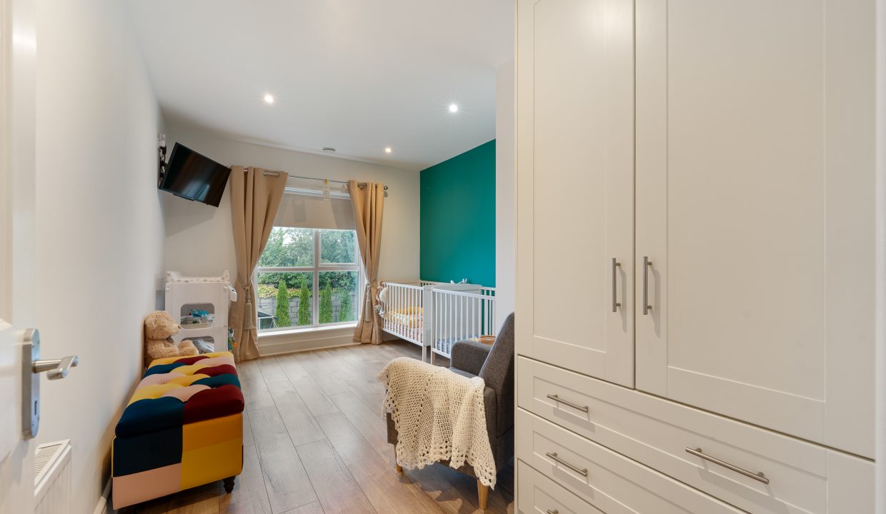 5 Highfield Crescent - interior-20