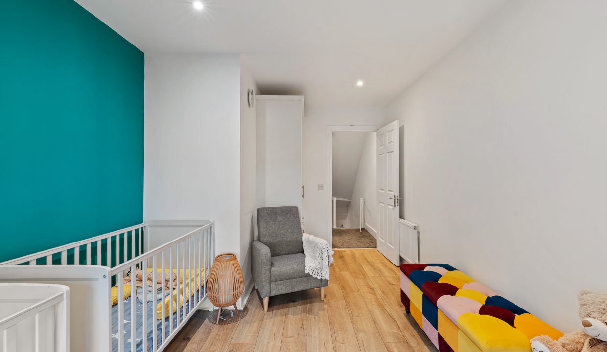 5 Highfield Crescent - interior-22