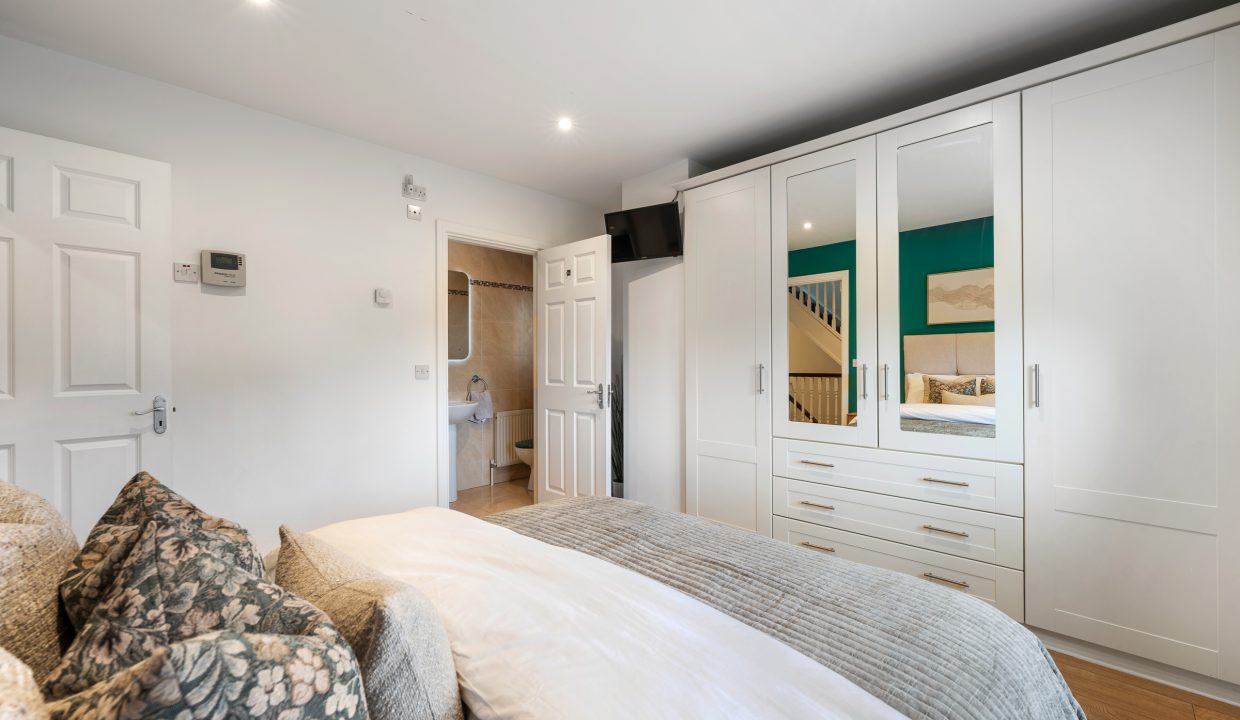 5 Highfield Crescent - interior-27