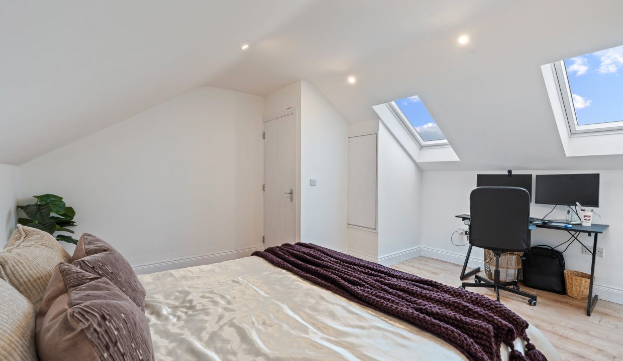 5 Highfield Crescent - interior-34