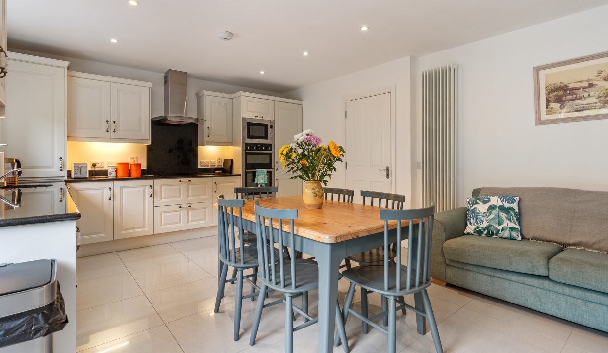 8 Springmount Woods - interior-10