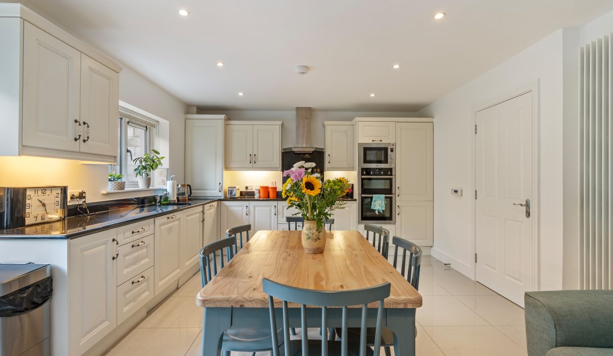 8 Springmount Woods - interior-12