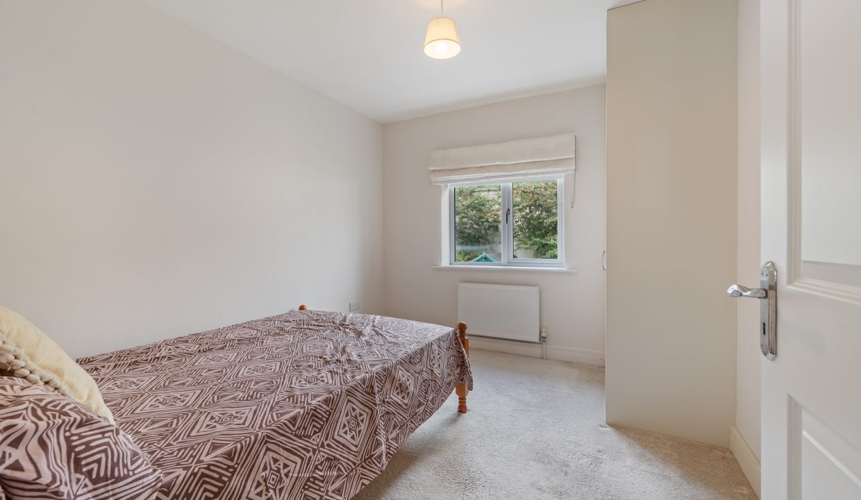8 Springmount Woods - interior-19