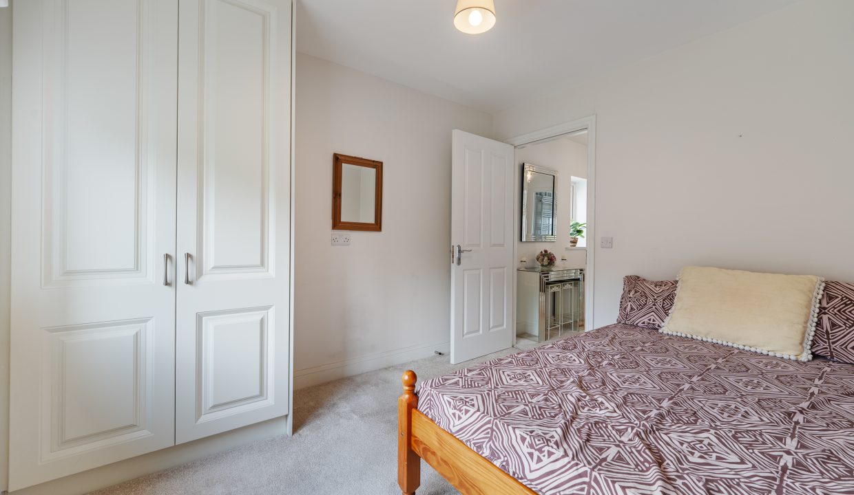 8 Springmount Woods - interior-20