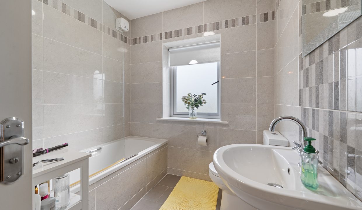 8 Springmount Woods - interior-25