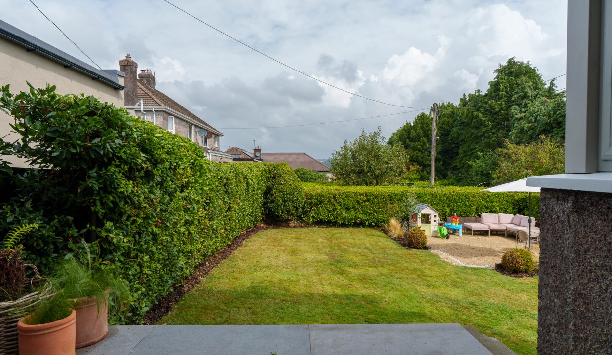 87 Woodvale Road - exterior-1