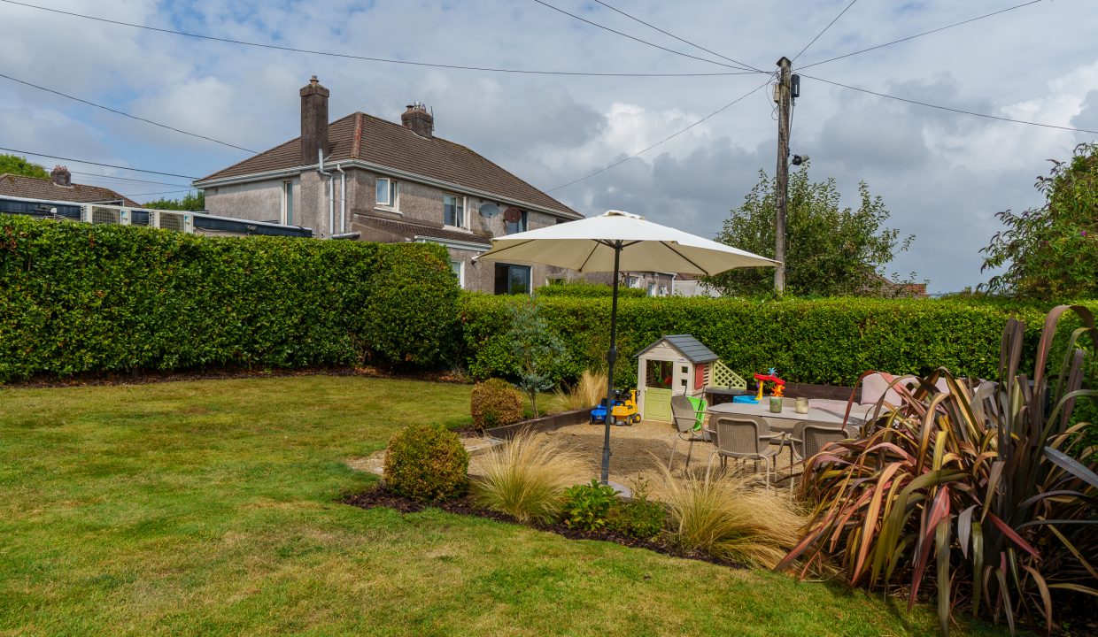87 Woodvale Road - exterior-6