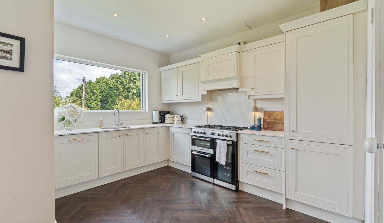 87 Woodvale Road - interior-12